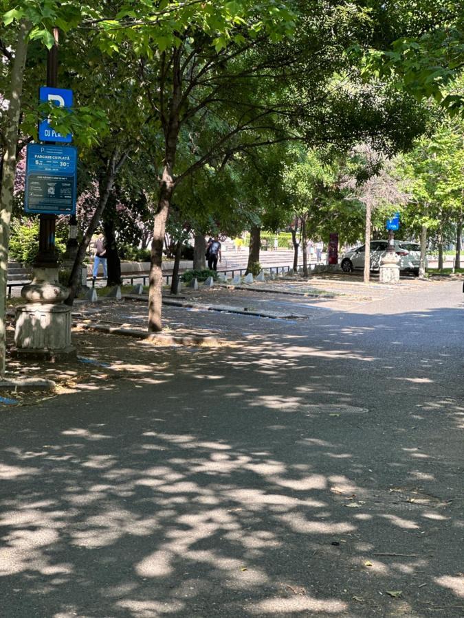 Unirii Lake Tribunal Bukarest Exterior foto